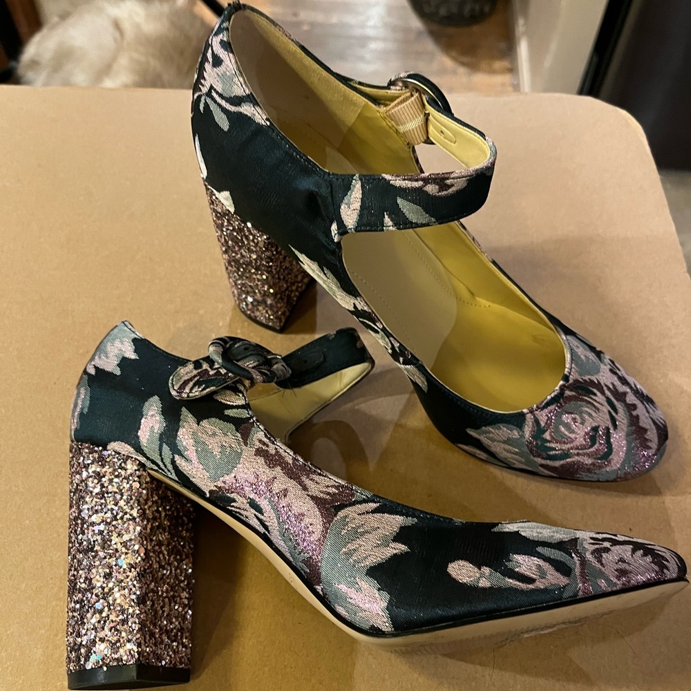 Marc fisher floral heels